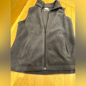 Columbia Black Fleece Vest with Pockets Size Medium ..